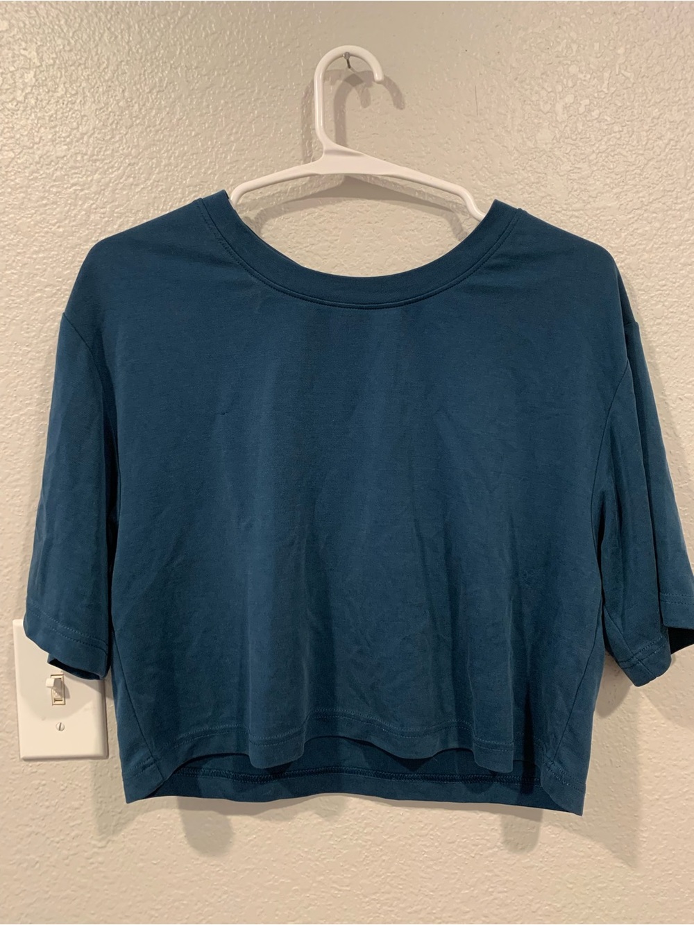 Fabletics Teal Blue Boxy Crop Top